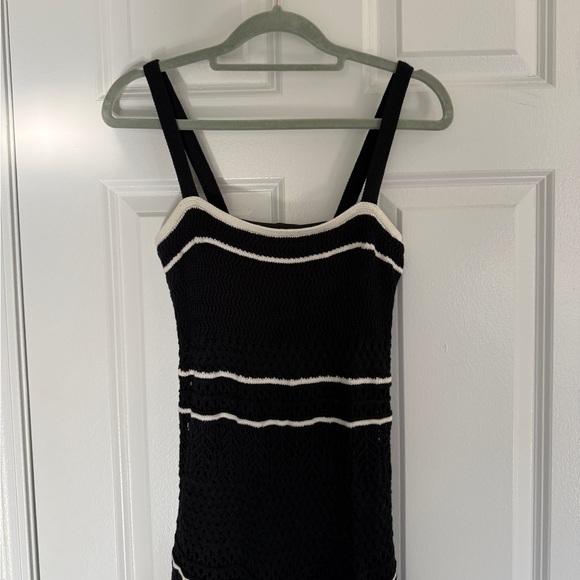 Abercrombie & Fitch Dresses & Skirts - Abercrombie & Fitch Black and White Maxi Dress